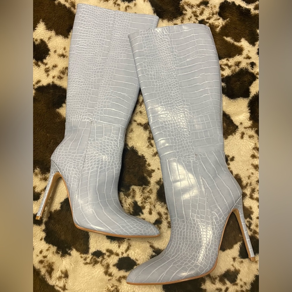 NWT knee high boots